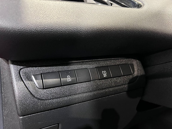 Peugeot 208 13 of 15