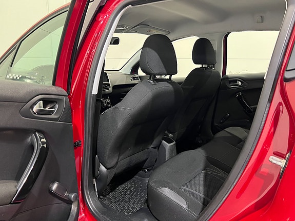 Peugeot 208 9 of 15