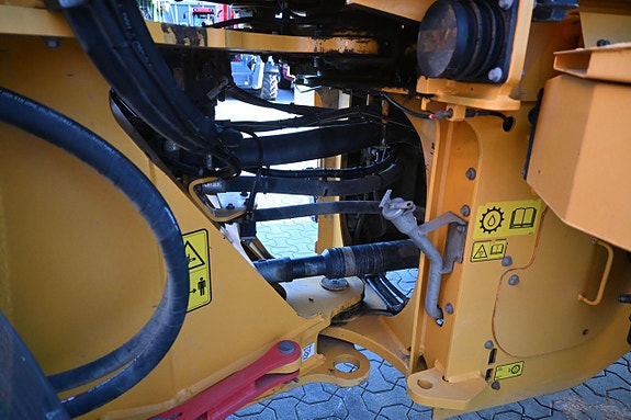 Volvo L90H 18 of 30