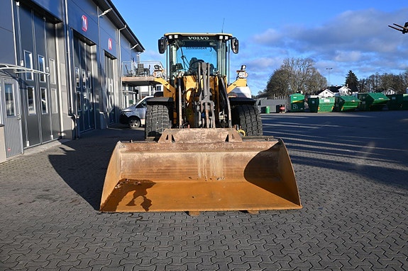 Volvo L90H 7 of 30