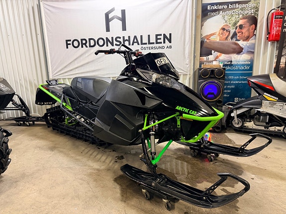 Arctic-cat M8000 153"