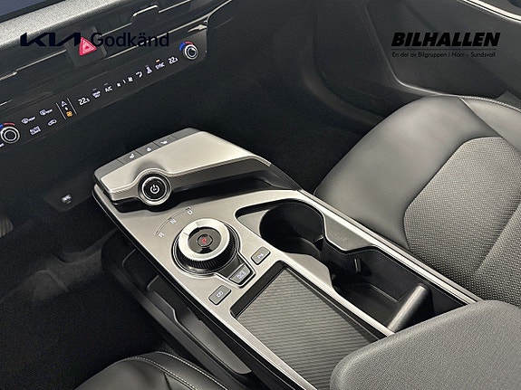 Kia EV6 12 of 16
