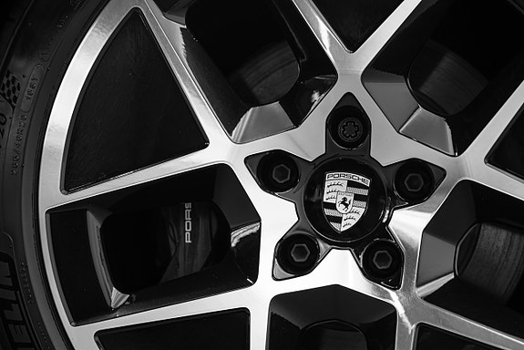 Porsche Taycan 11 of 20