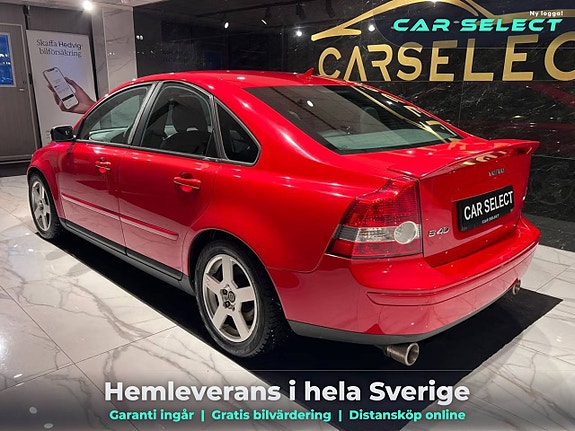 Volvo S40 3 of 5