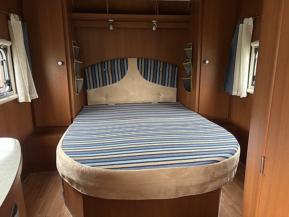 Elnagh Baron Queenbed 2 of 5