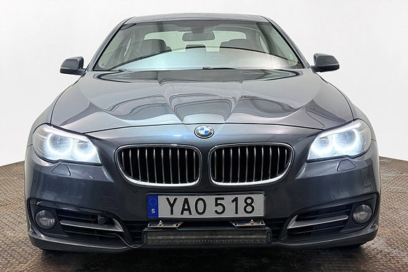 BMW 530d 3 of 5