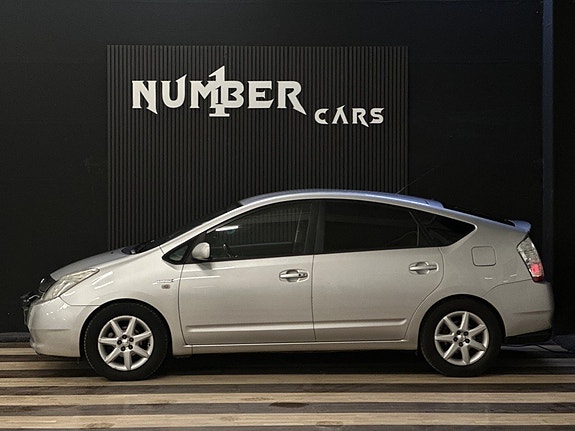 Toyota Prius 6 of 24