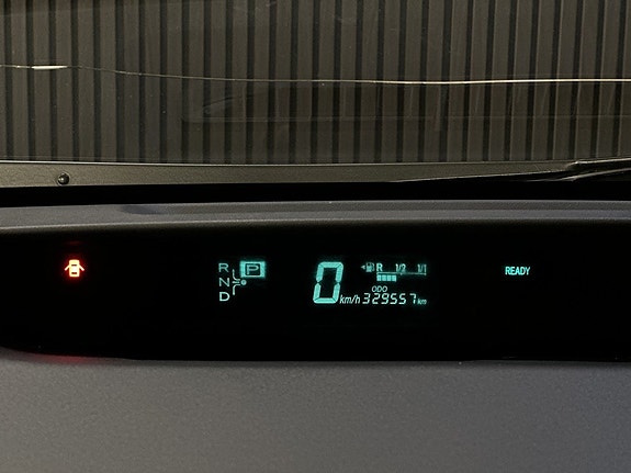 Toyota Prius 24 of 24