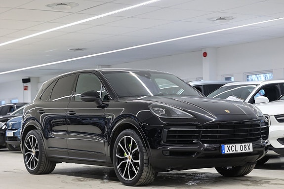 Porsche Cayenne 7 of 30