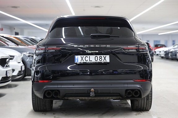 Porsche Cayenne 10 of 30