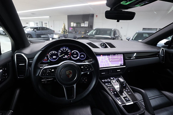 Porsche Cayenne 23 of 30