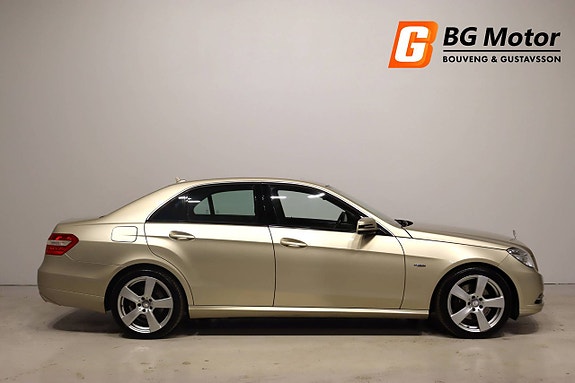 Mercedes-Benz E200 2 of 5