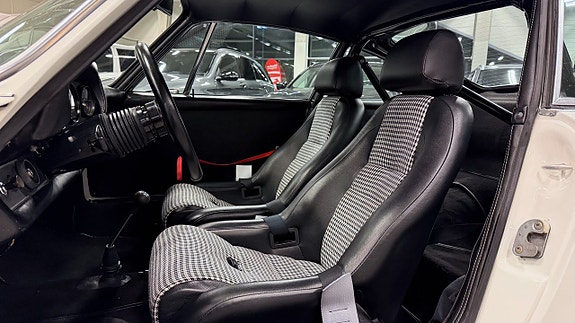 Porsche 911 7 of 9