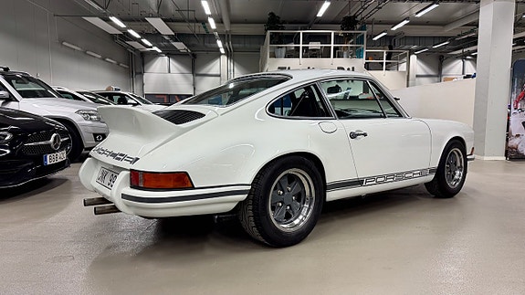 Porsche 911 3 of 5