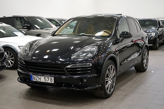 Porsche Cayenne 2 of 5
