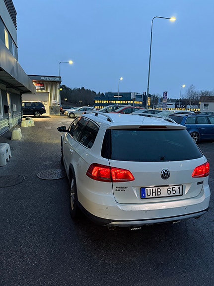 Volkswagen Passat Alltrack 5 of 5