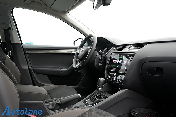 Skoda Octavia Scout 15 of 26