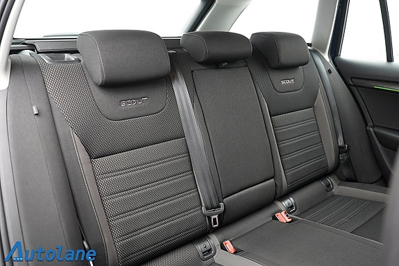 Skoda Octavia Scout 18 of 26