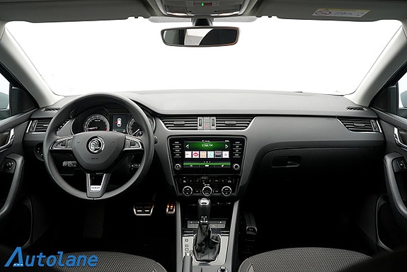 Skoda Octavia Scout 19 of 26