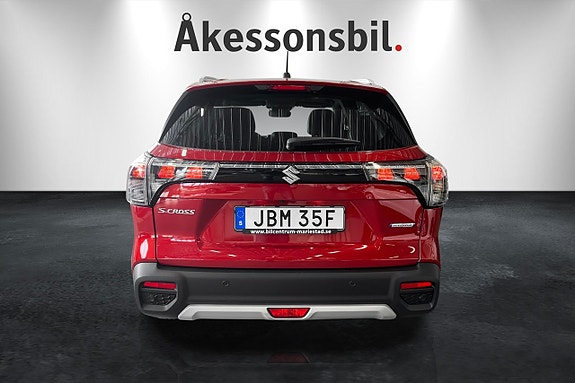 Suzuki S-Cross 4 of 5