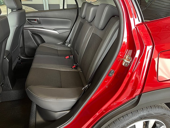 Suzuki S-Cross 9 of 13