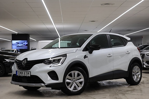 Renault Captur 3 of 21