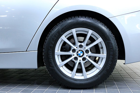 BMW 318 11 of 17