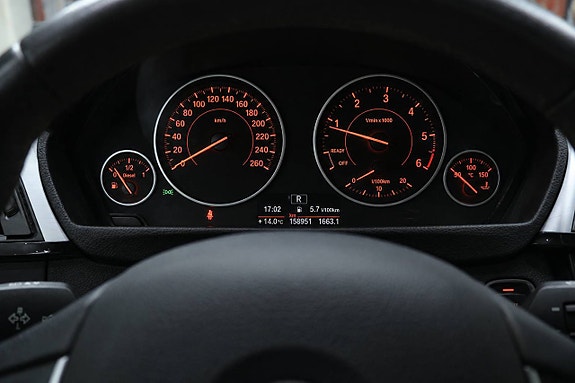 BMW 318 10 of 17