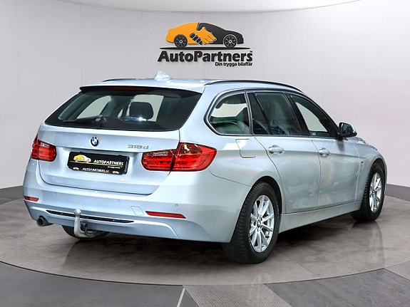 BMW 318 3 of 5