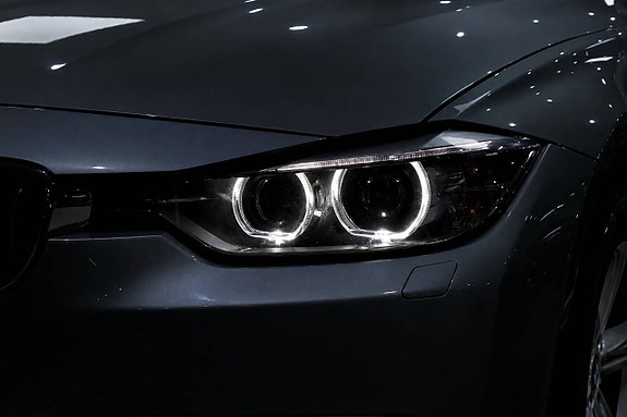 BMW 318 14 of 17