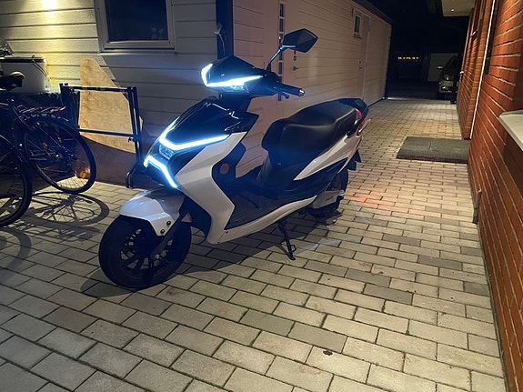Lvneng LX01 2 of 5