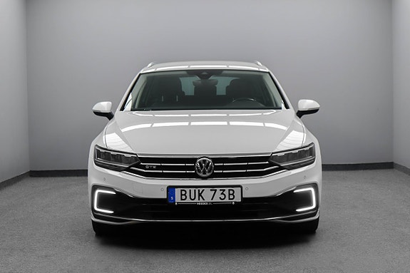 Volkswagen Passat 3 of 5