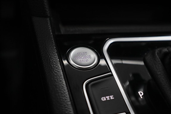 Volkswagen Passat 21 of 27