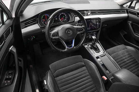 Volkswagen Passat 8 of 27
