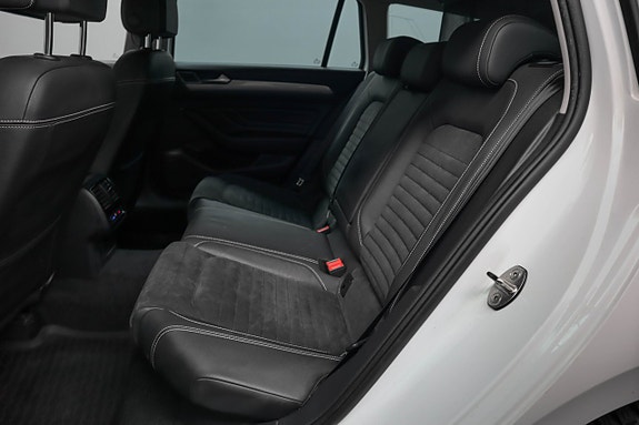 Volkswagen Passat 11 of 27