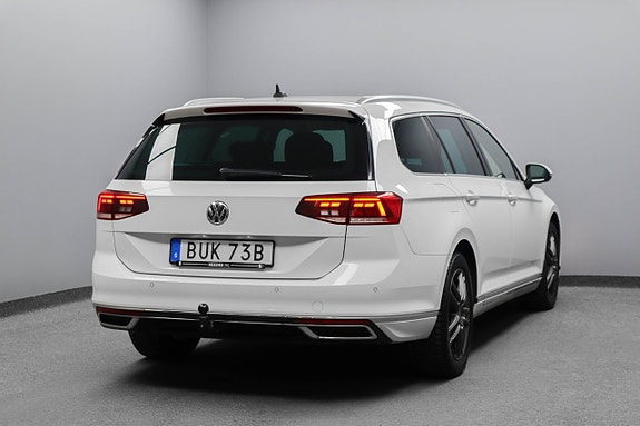 Volkswagen Passat 7 of 27