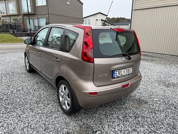 Nissan Note 2 of 5