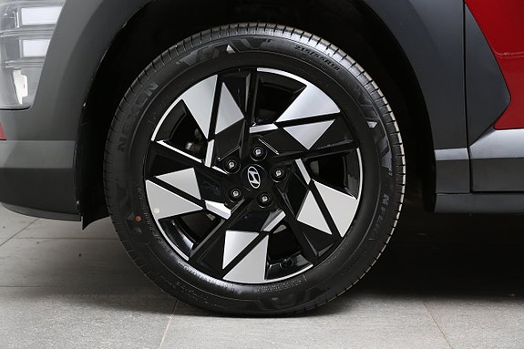 Hyundai Kona 8 of 23