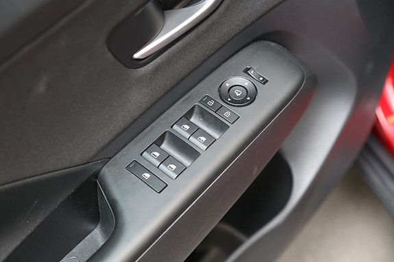 Hyundai Kona 10 of 23
