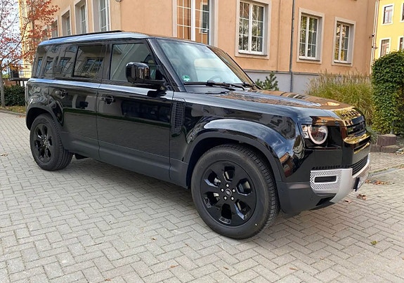 Land Rover Defender 110 4 of 5