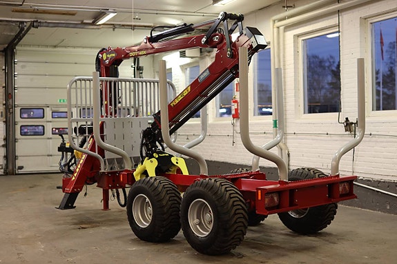 Skogsvagn Tajfun GAP 90 S  (289 000:- Ex moms) 9 Ton