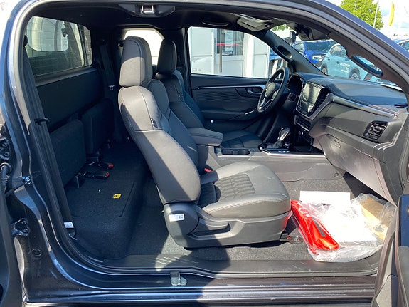 Isuzu D-max 8 of 11