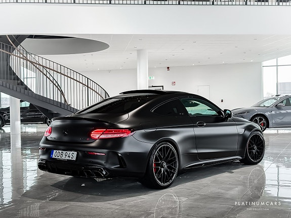 Mercedes-Benz C63 2 of 21