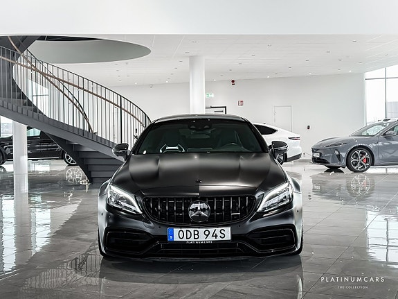 Mercedes-Benz C63 3 of 21
