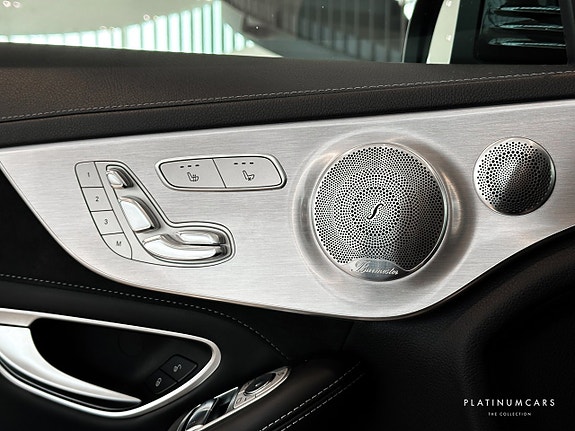 Mercedes-Benz C63 15 of 21
