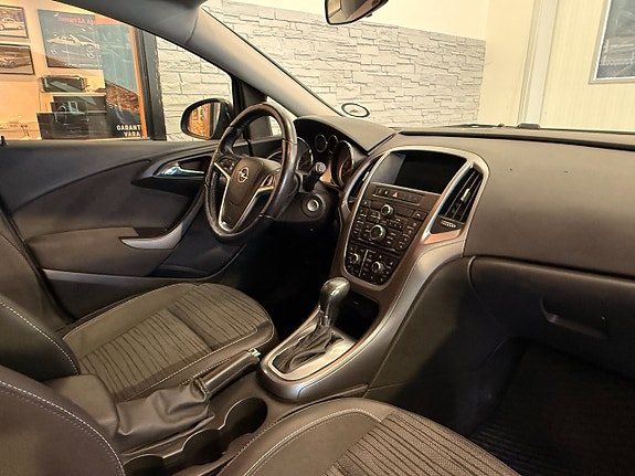 Opel Astra 12 of 17