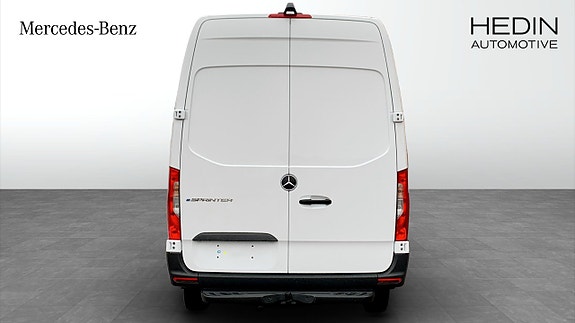 Mercedes-Benz eSprinter 420 7 of 9