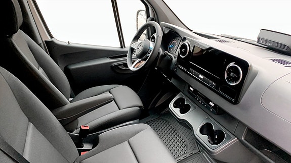 Mercedes-Benz Sprinter 208 3 of 5