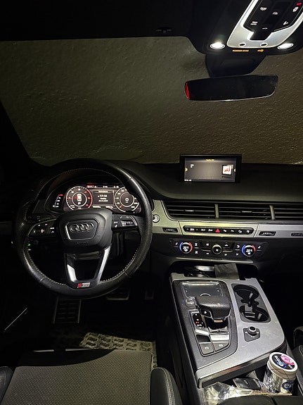 Audi Q7 3 of 4