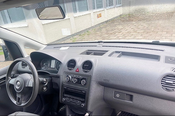 Volkswagen Caddy Maxi 3 of 4